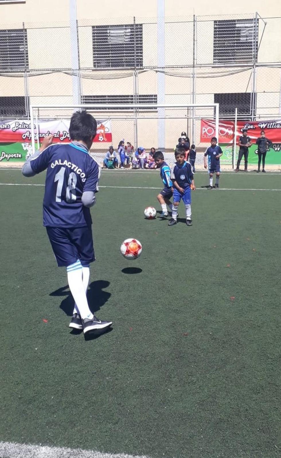 Durante la inauguración del torneo se realizaron varias demostraciones.