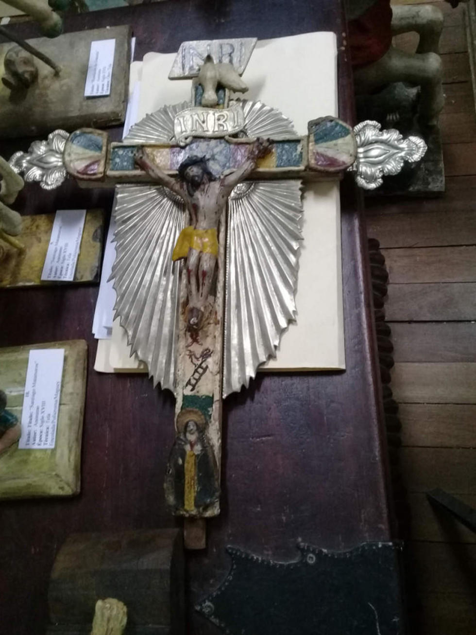 Un objeto del Cristo Crucificado.
