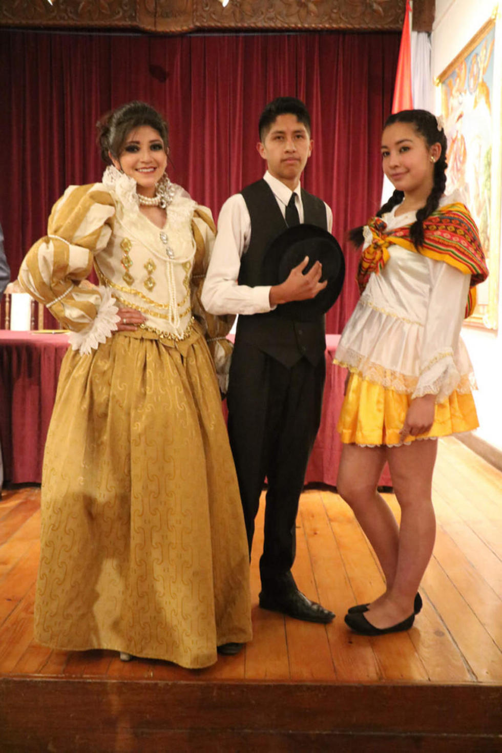 Los ganadores Ñusta Fajardo, Jorge Veramendi y Jhisel Bohórquez.
