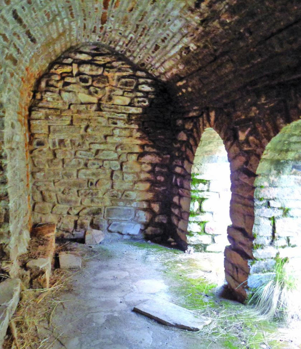Hay daños en el sector del antiguo banco San Jorge.