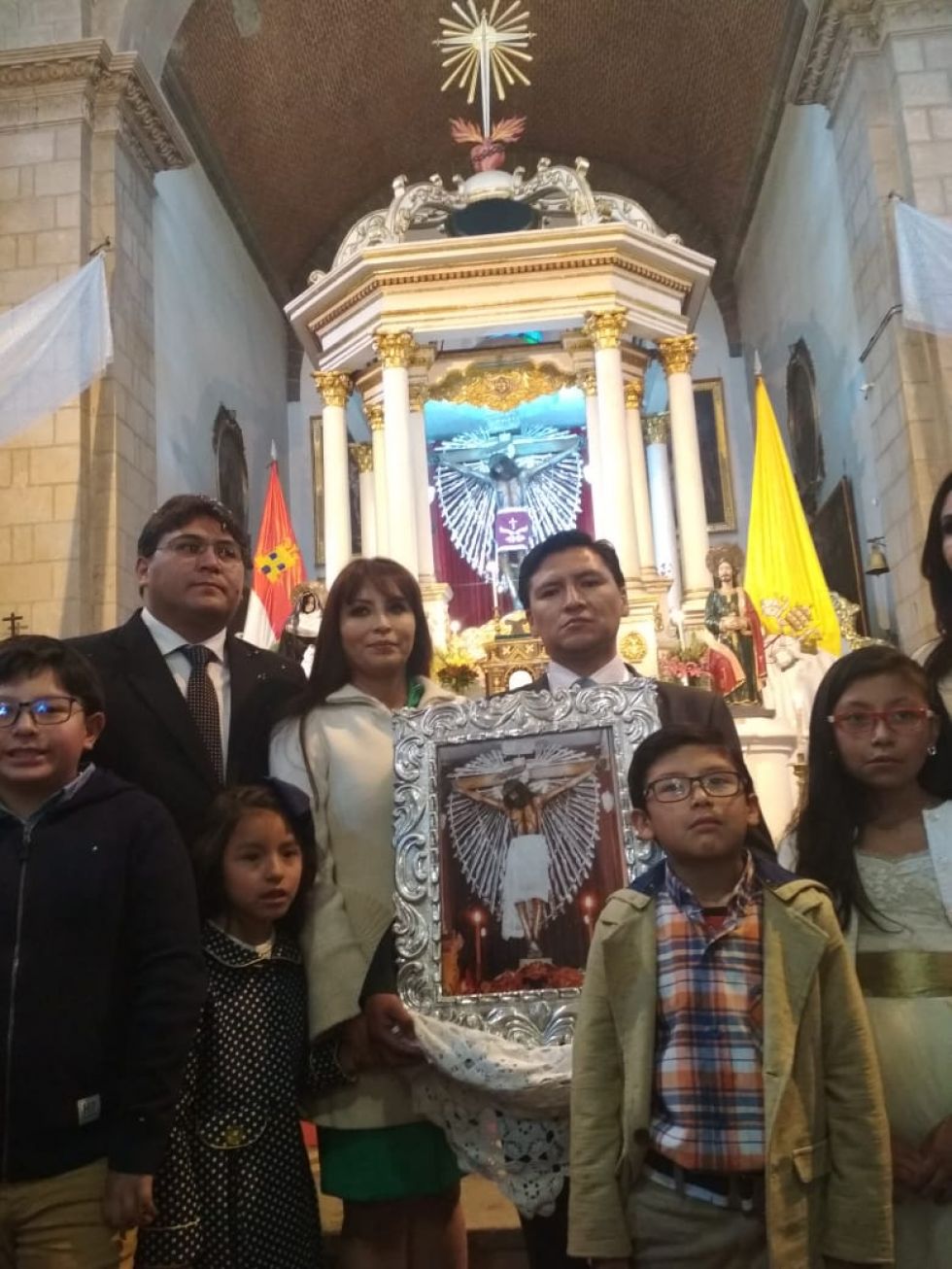 Los pasantes entregan la fiesta.