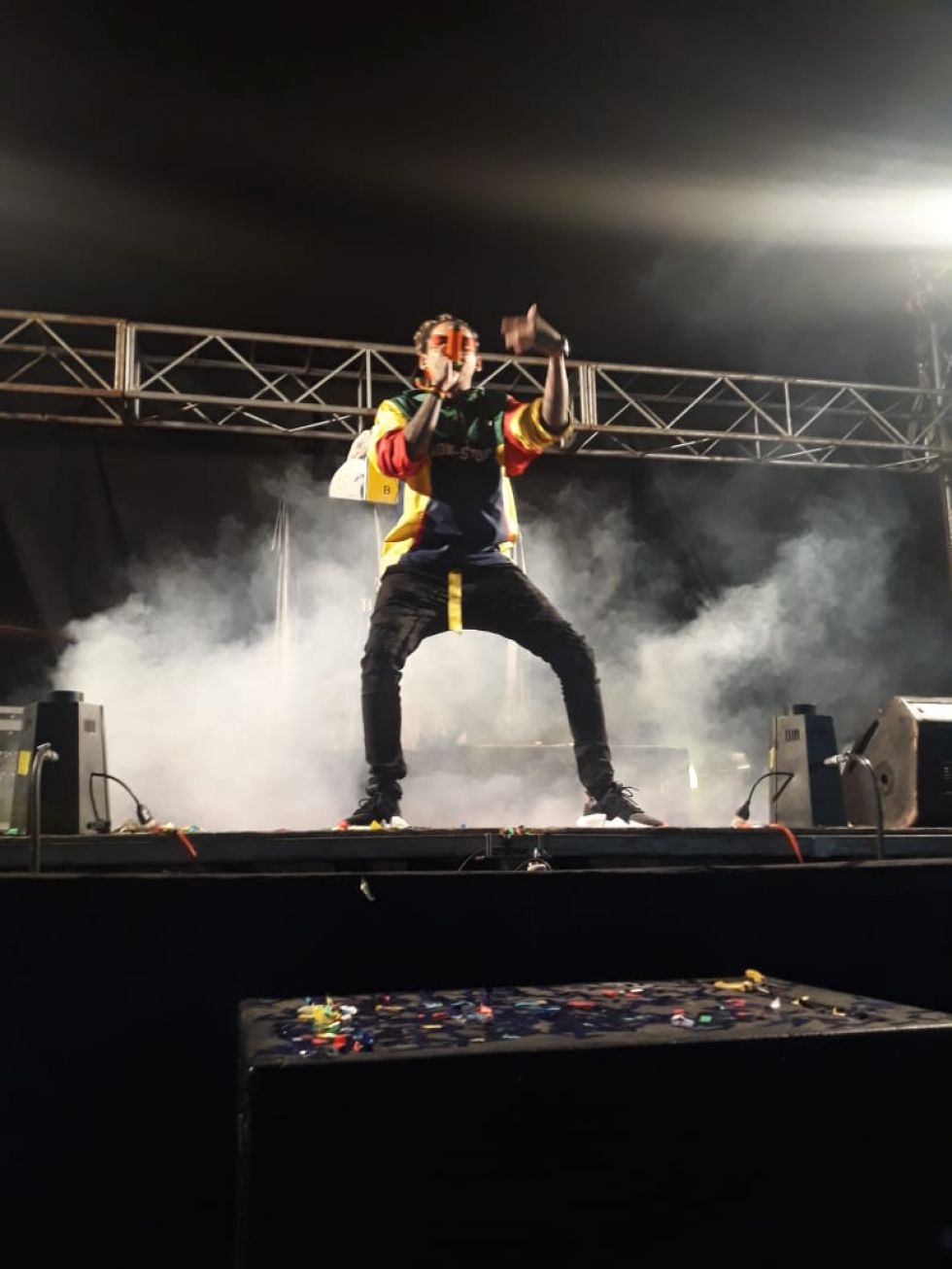 Bonny Lovy está en escena en el campo ferial