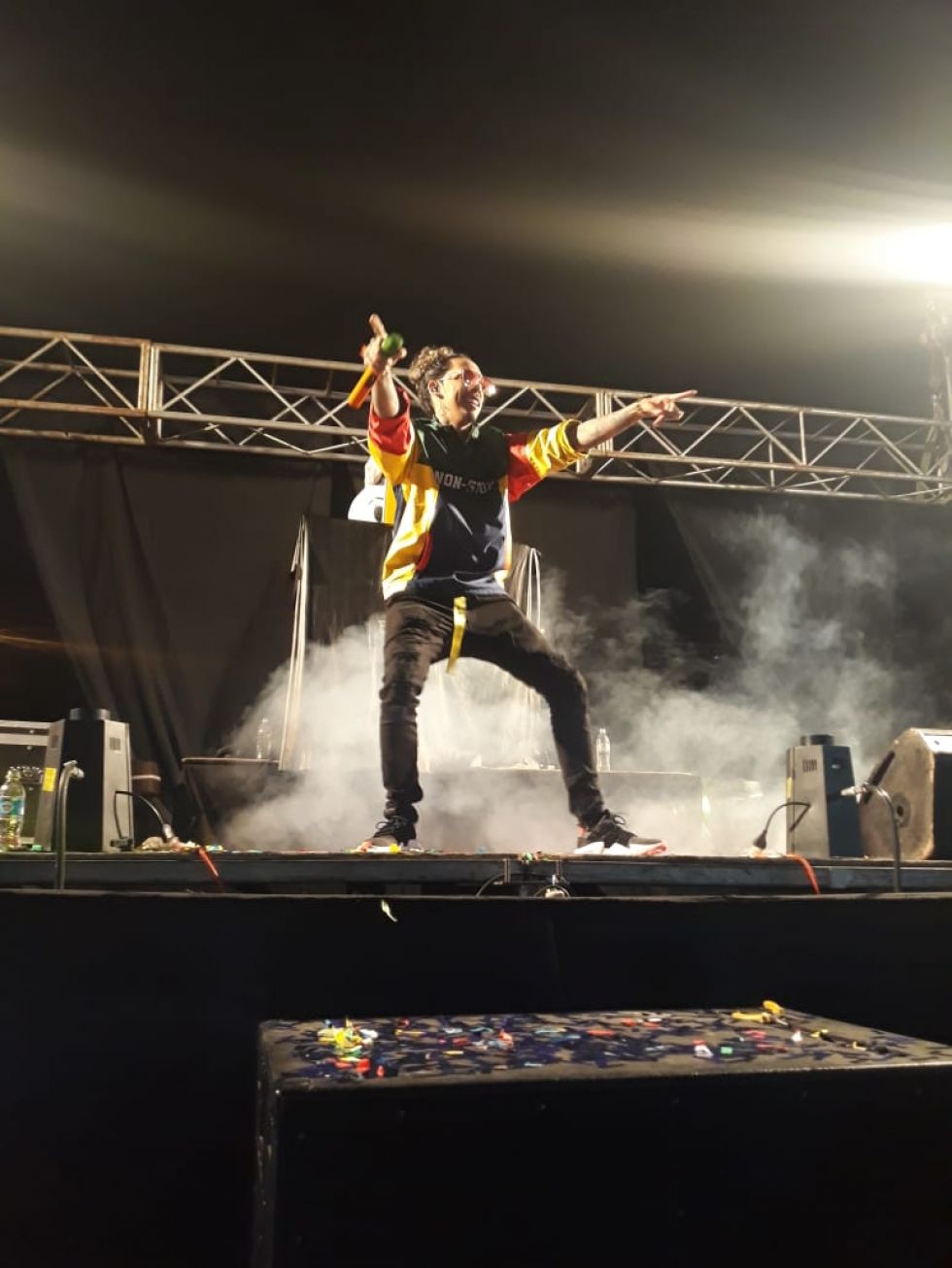 Bonny Lovy está en escena en el campo ferial