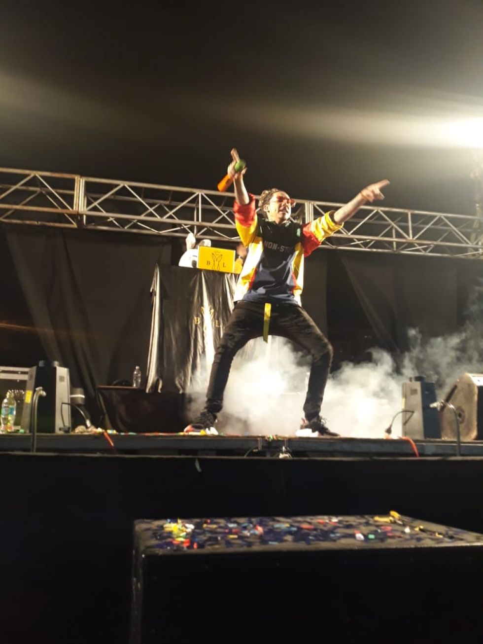 Bonny Lovy está en escena en el campo ferial