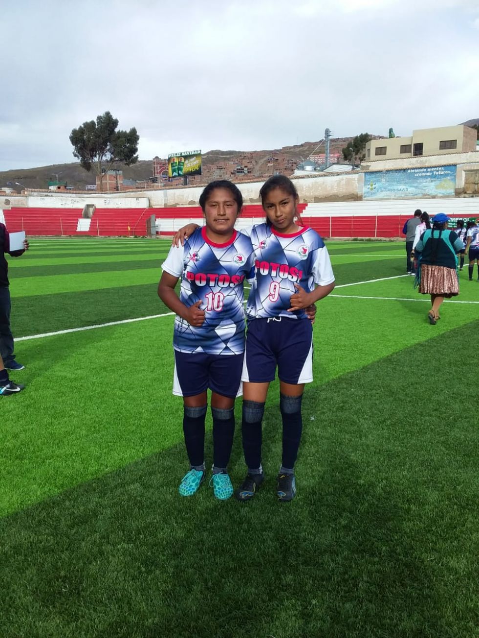 Amelia Avendaño y Nicol Zamara Paredes autoras de los goles para Potosí