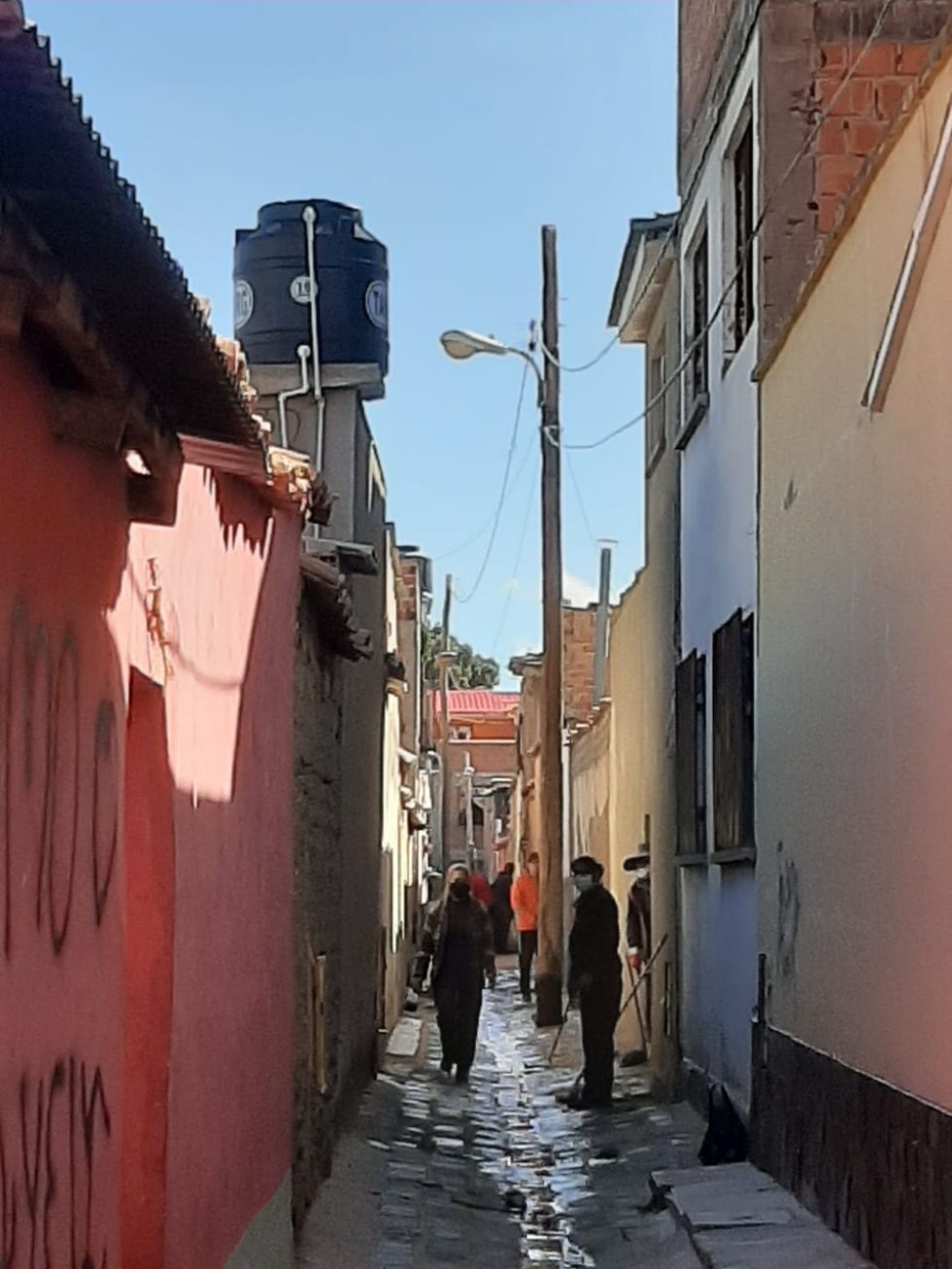 Se organizaron para limpiar sus calles y callejones.