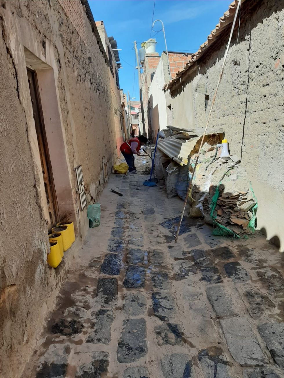 Se organizaron para limpiar sus calles y callejones.