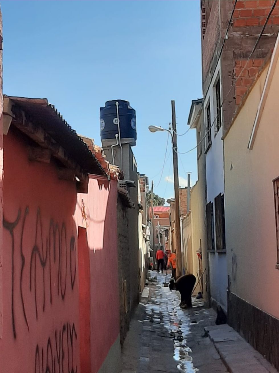 Se organizaron para limpiar sus calles y callejones.