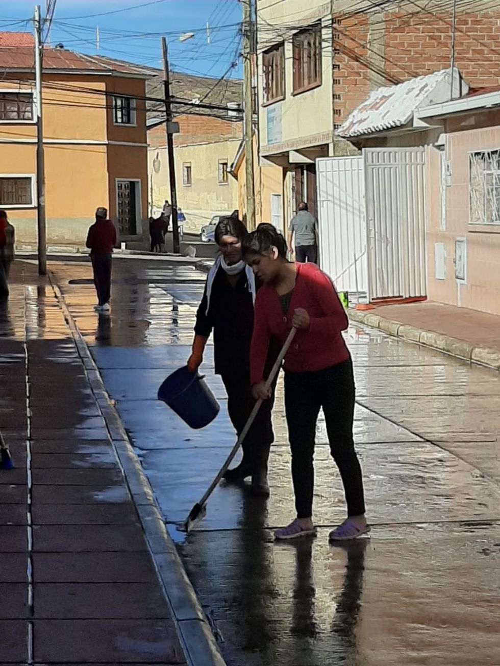 Se organizaron para limpiar sus calles y callejones.