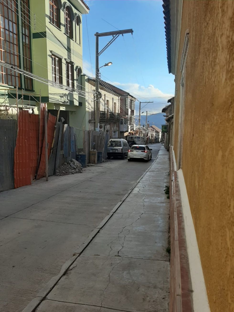 Los motorizados en la calle del centro citadino.