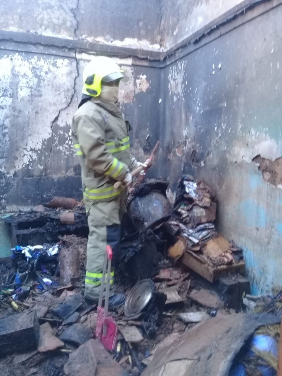 Los bomberos acudieron a la casa en Villa España.