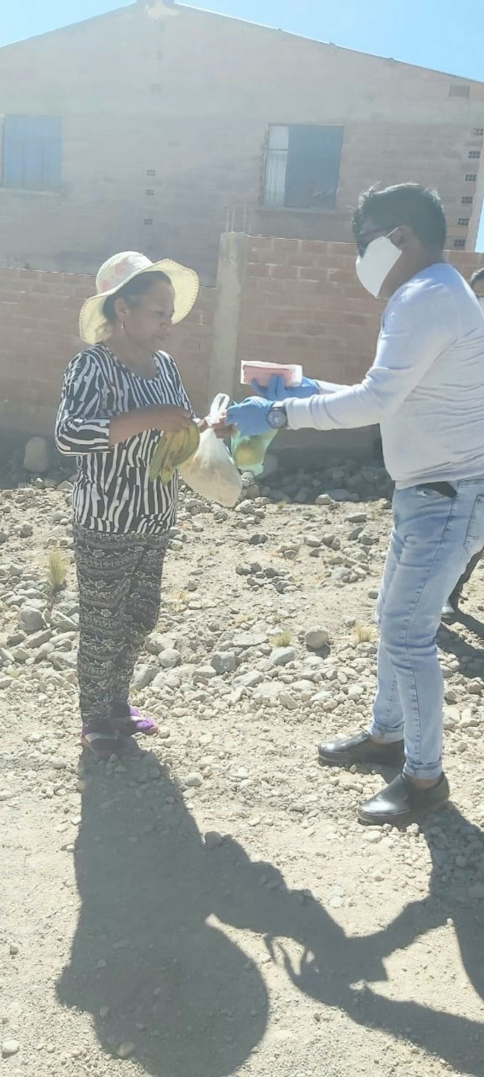 Llegaron con ayuda a diferentes zonas. FOTO LA NUEVA SKINA