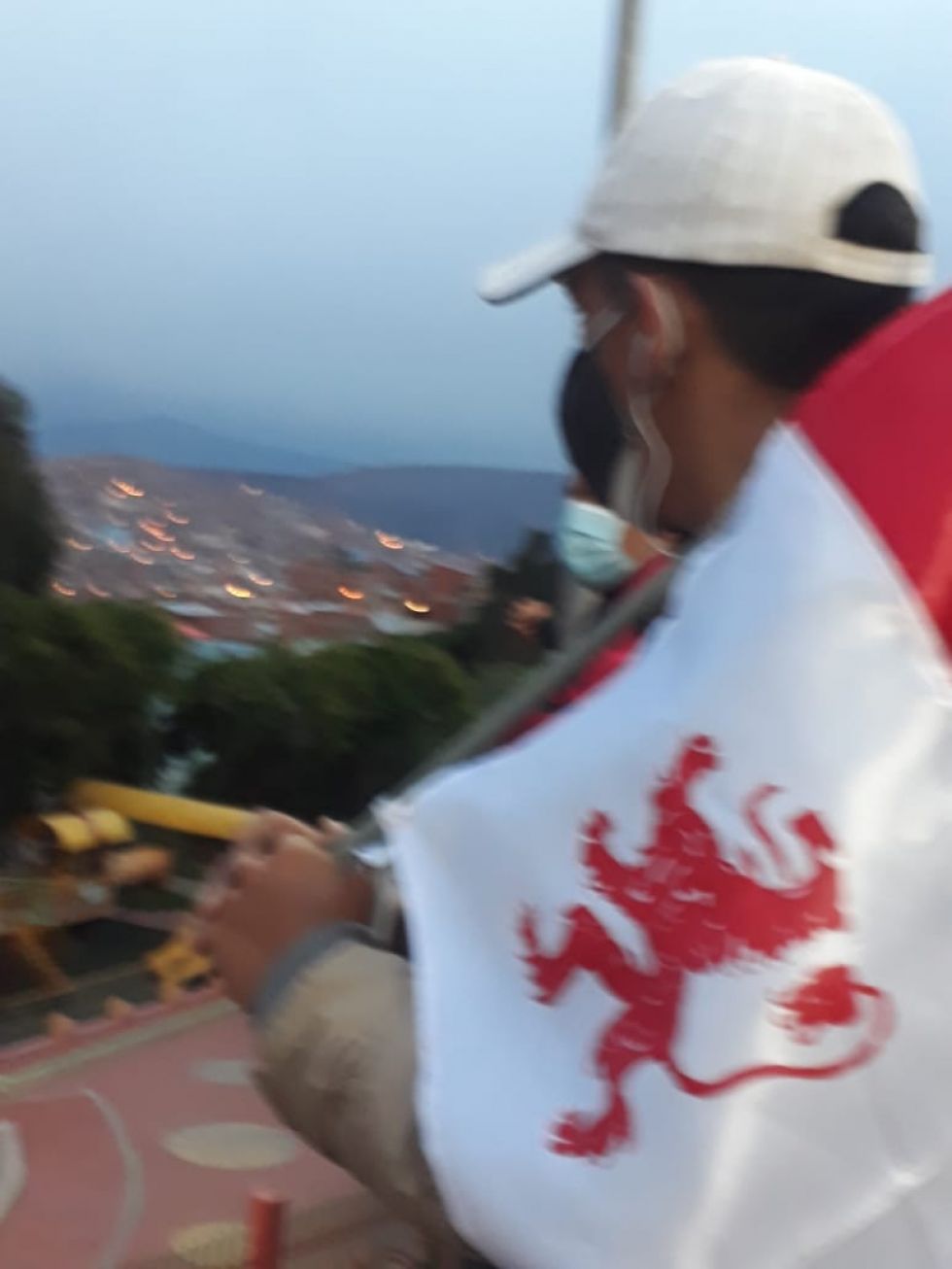 Así comienzan a llegar hasta el Puente de la Dignidad