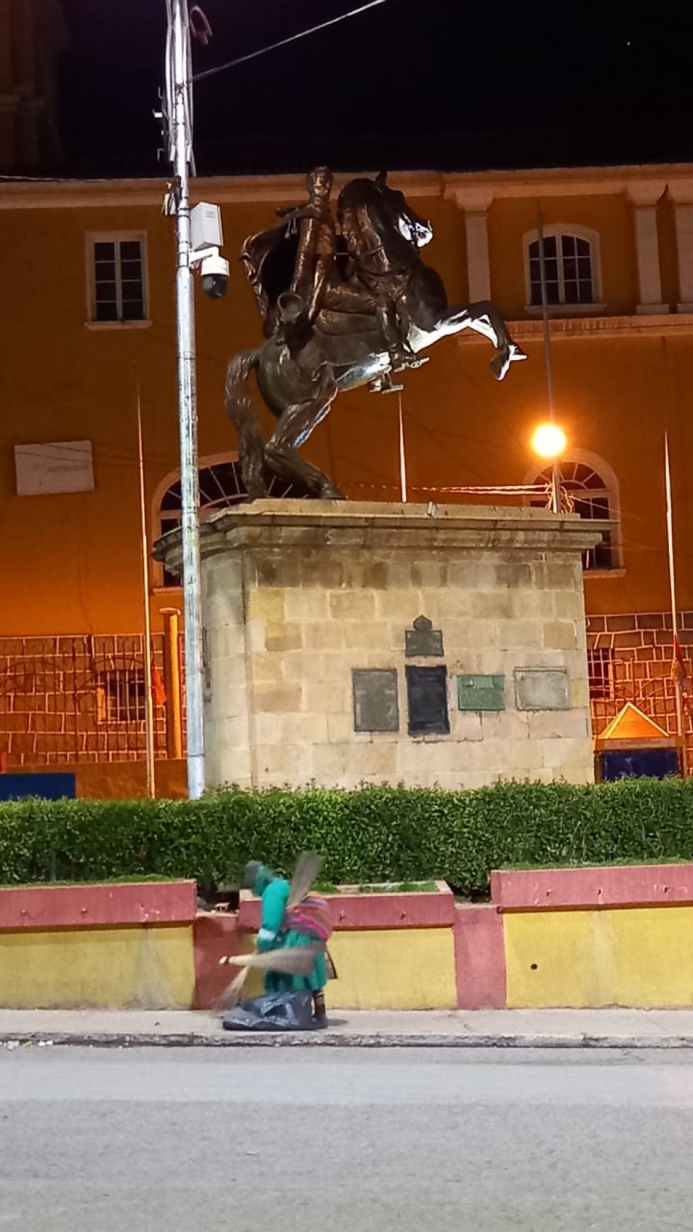 Los trabajadores realizaron su tarea desde las 3 de la madrugada. FOTO EMAP