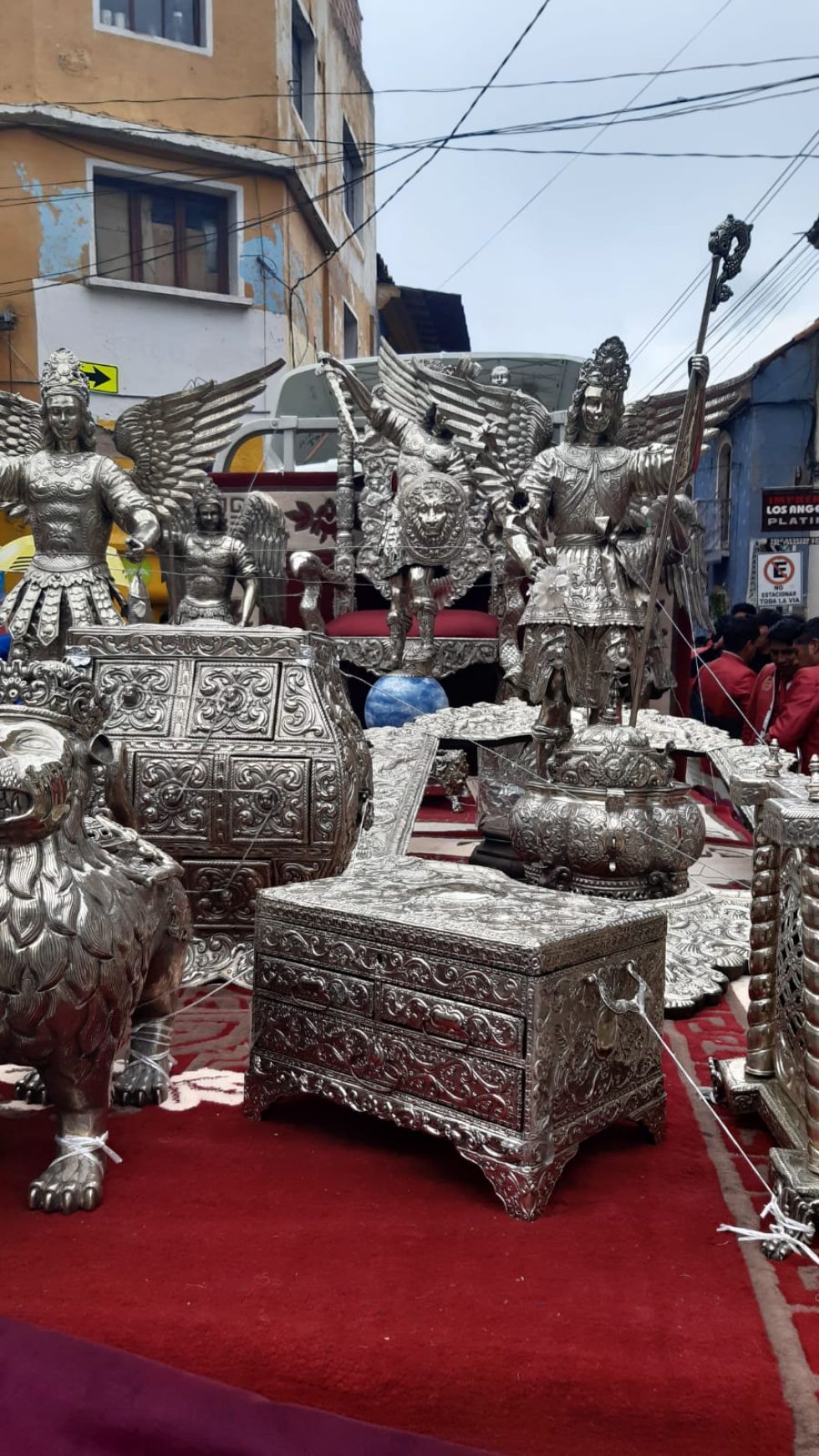 Plata, folklore y devoción.