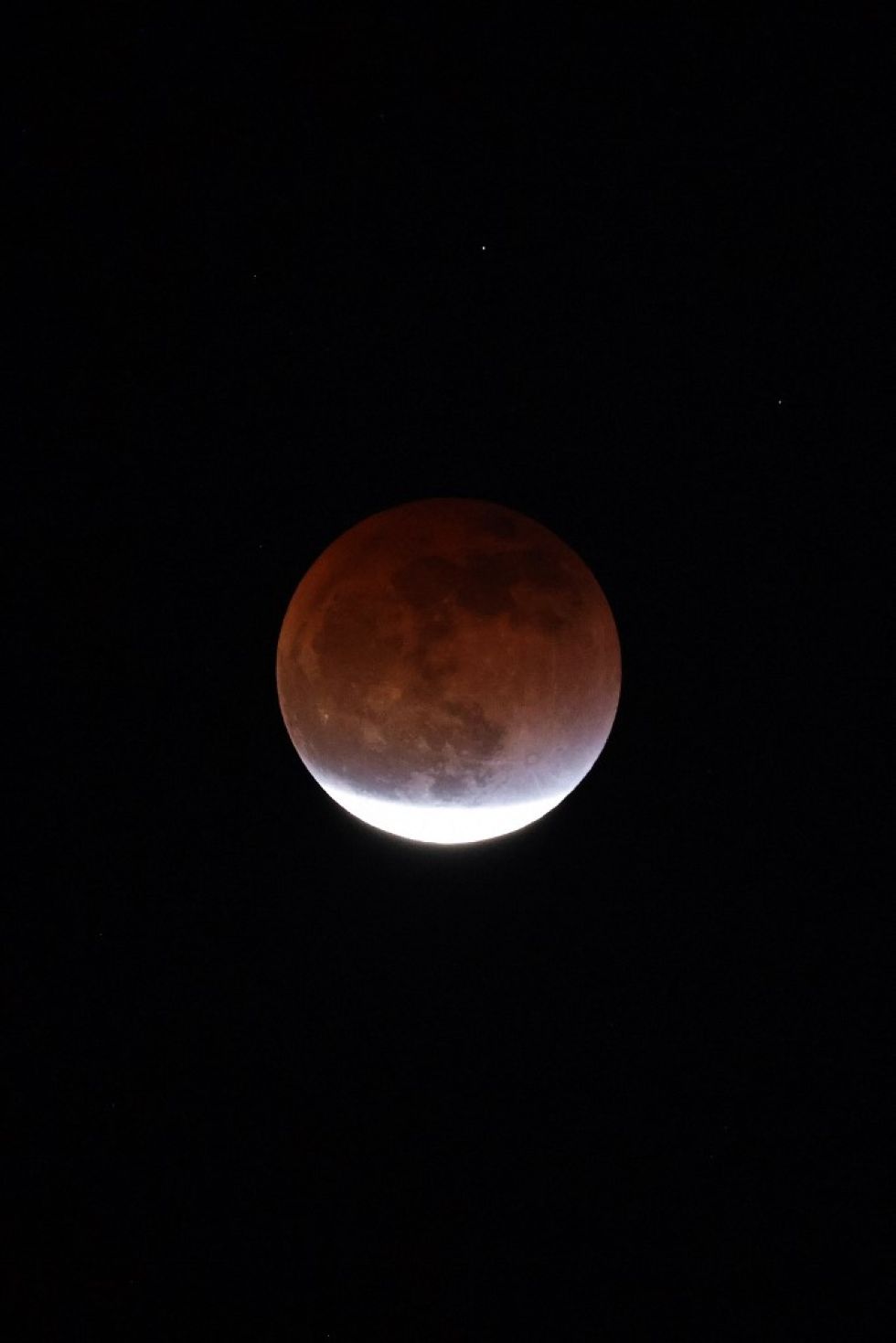 Así se vio la luna desde diferentes lugares del continente.
