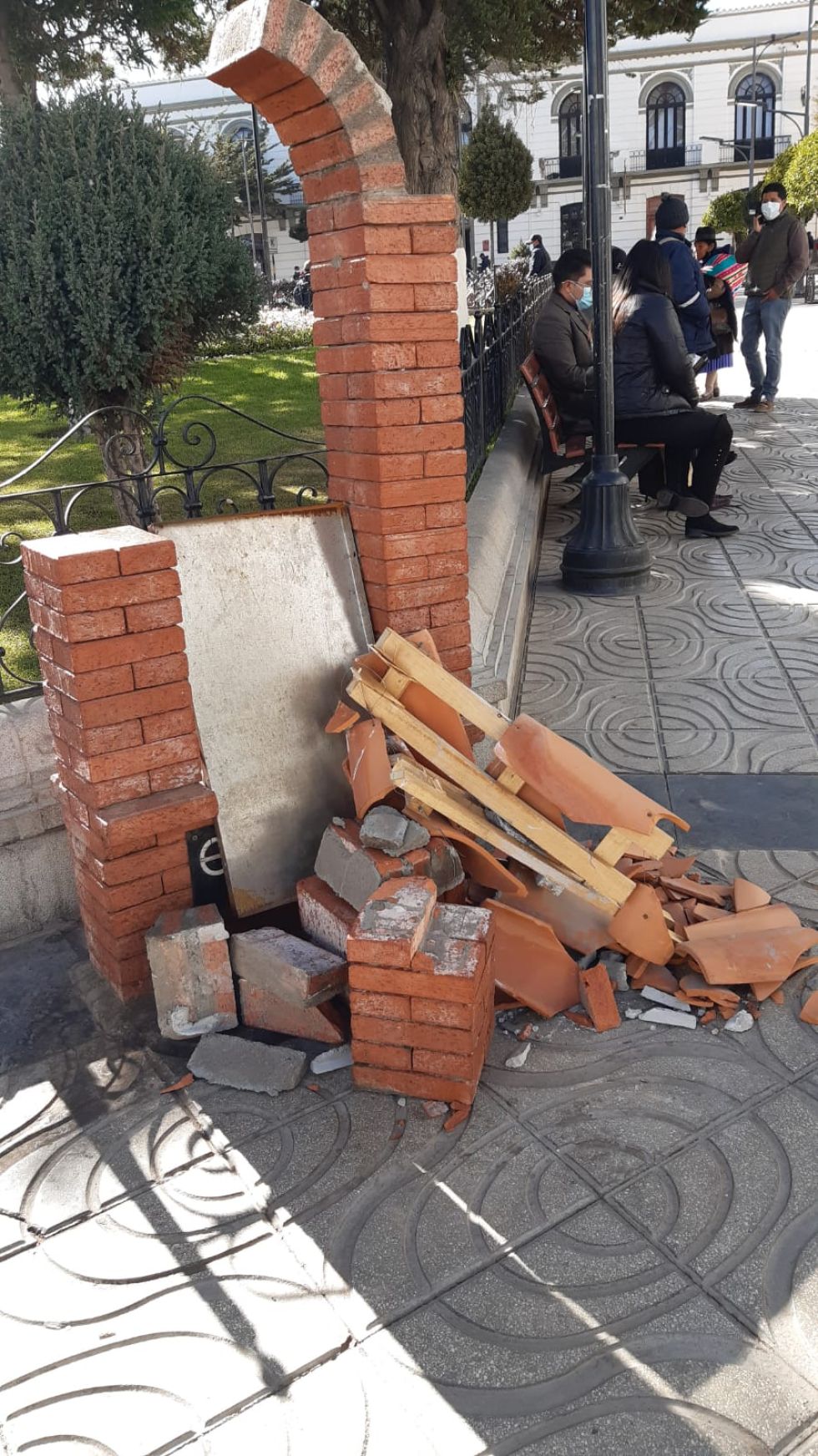 Se trata de un daño al ornato público, aunque las infraestructuras no son de la Alcaldía.