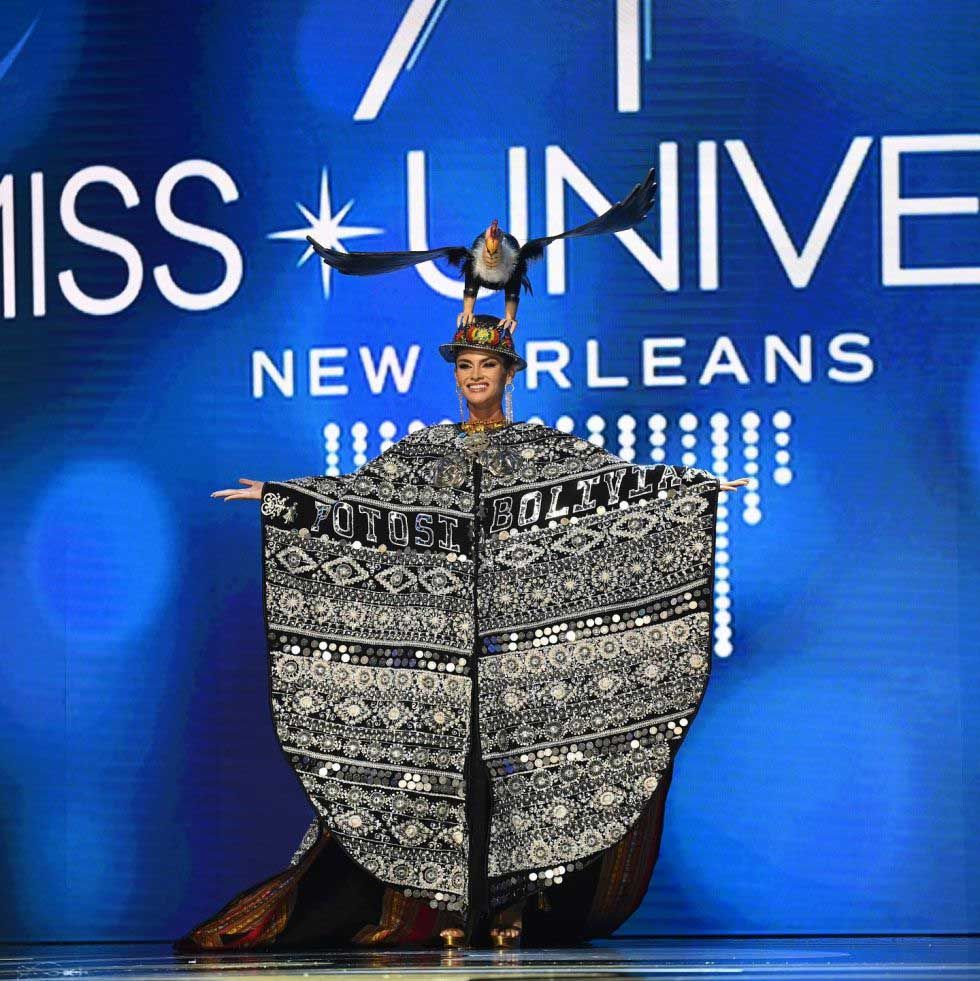 Así se presentó la representante boliviana en la semifinal.