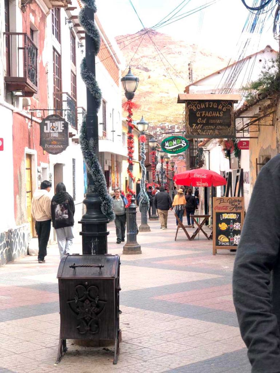 Se trabajó en las estructuras metálicas.