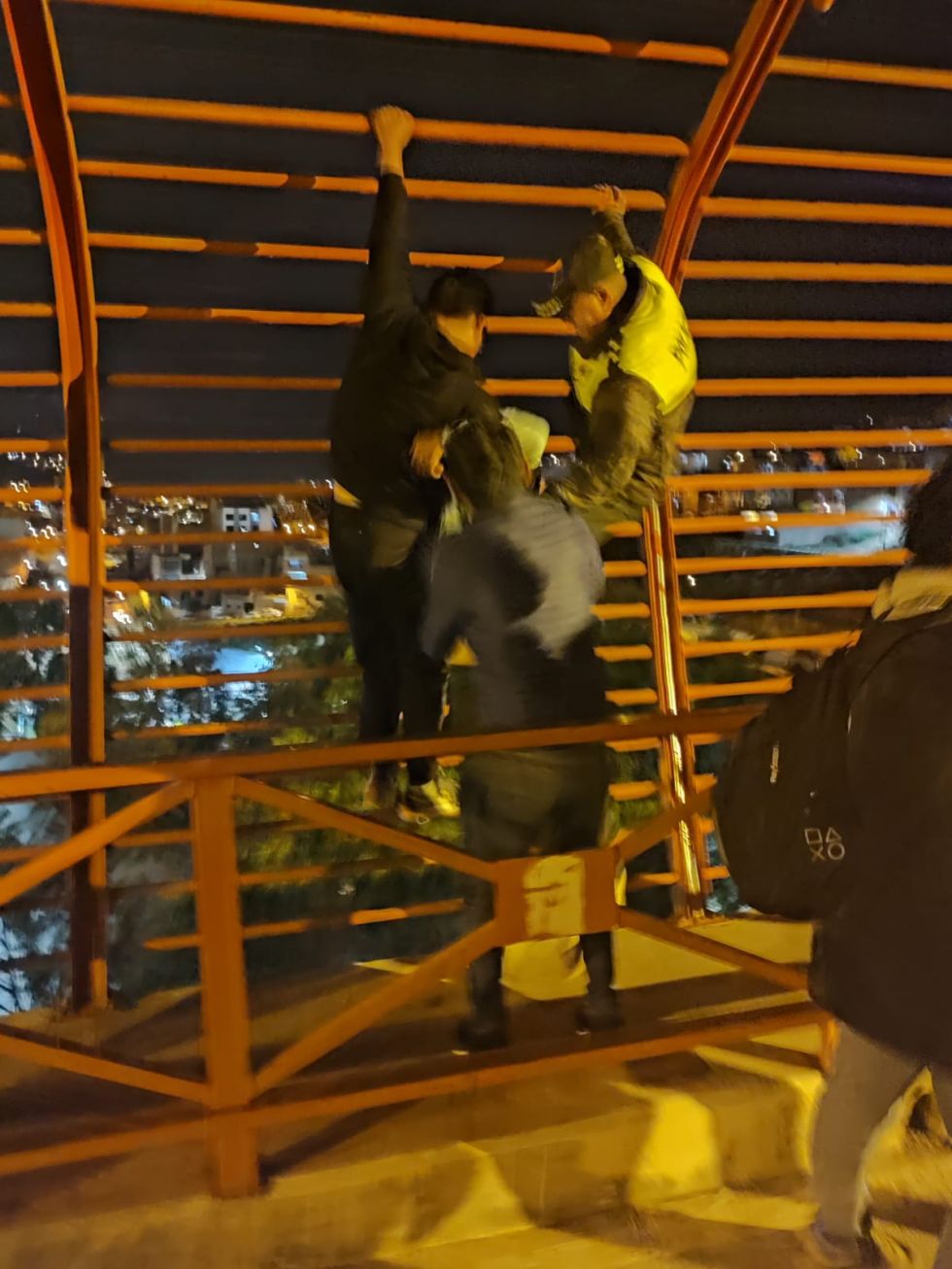 Vecinos llamaron al personal policial para evitar la tragedia