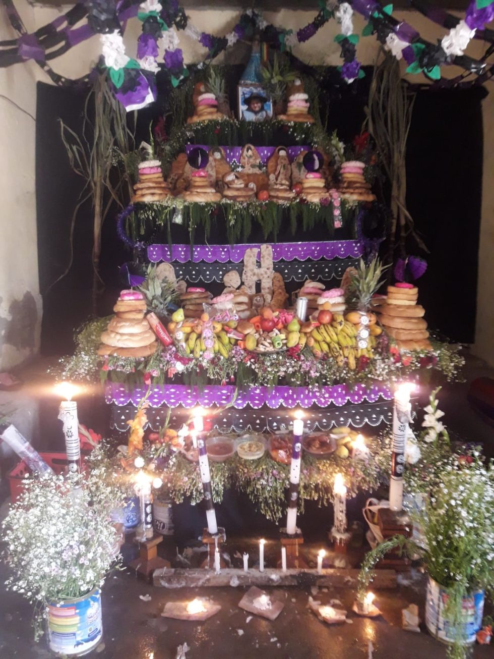 Tumba de Todos Santos en Esquiri, provincia Linares.