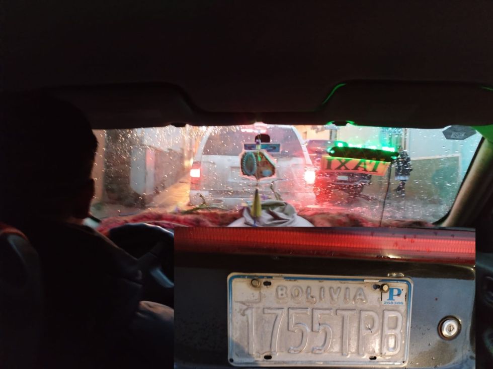 Autoridades son indiferentes ante abusos de taxistas en Potosí