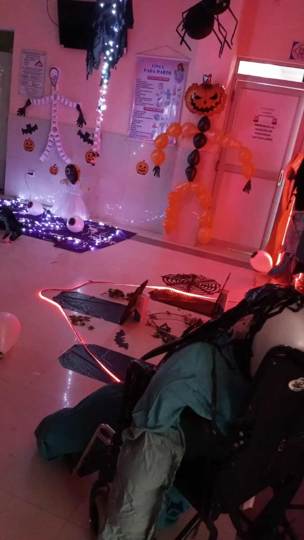 Hospital Teresa de Calcuta suspendió temporalmente su atención al público por una fiesta de “Halloween”.
