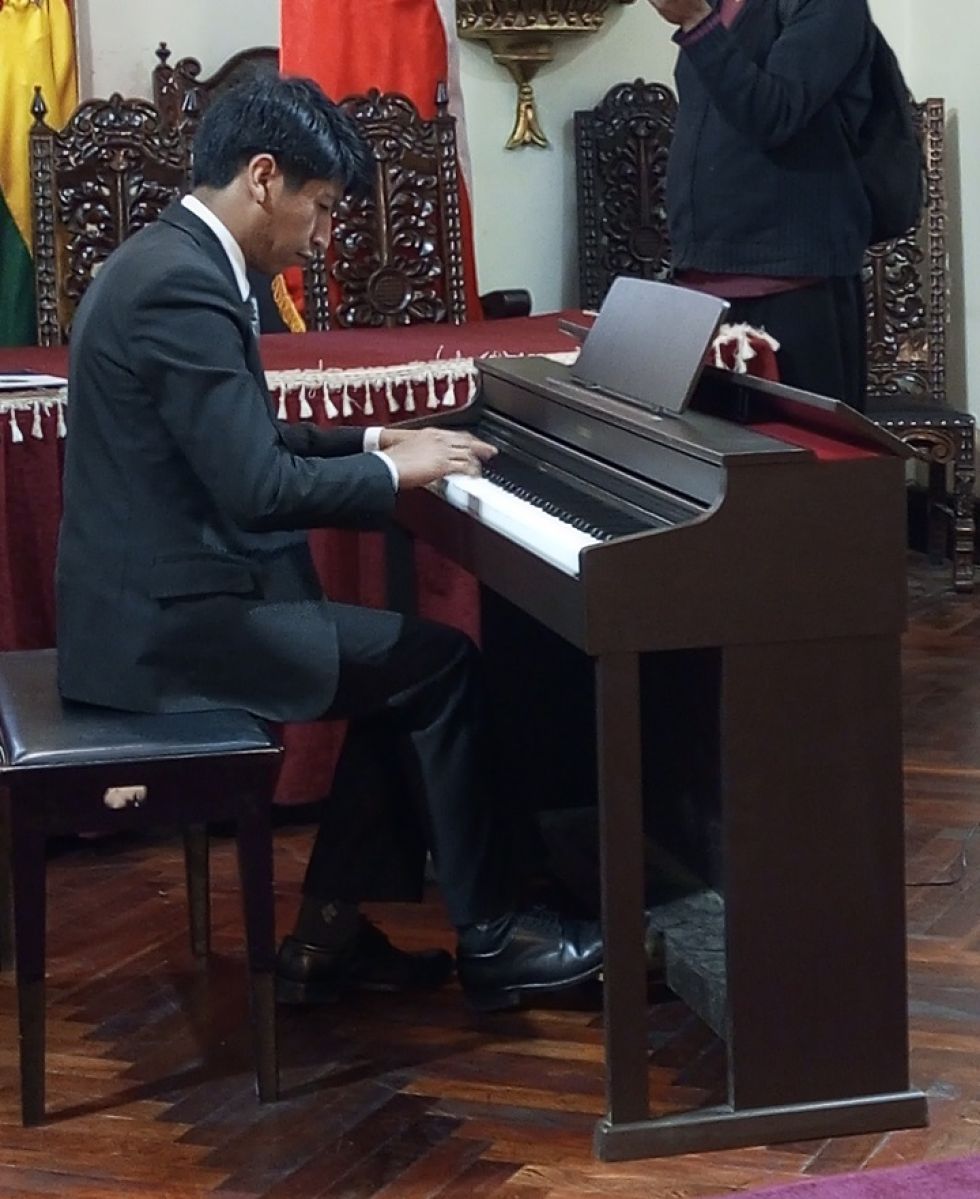Manuel Espinoza interprete
