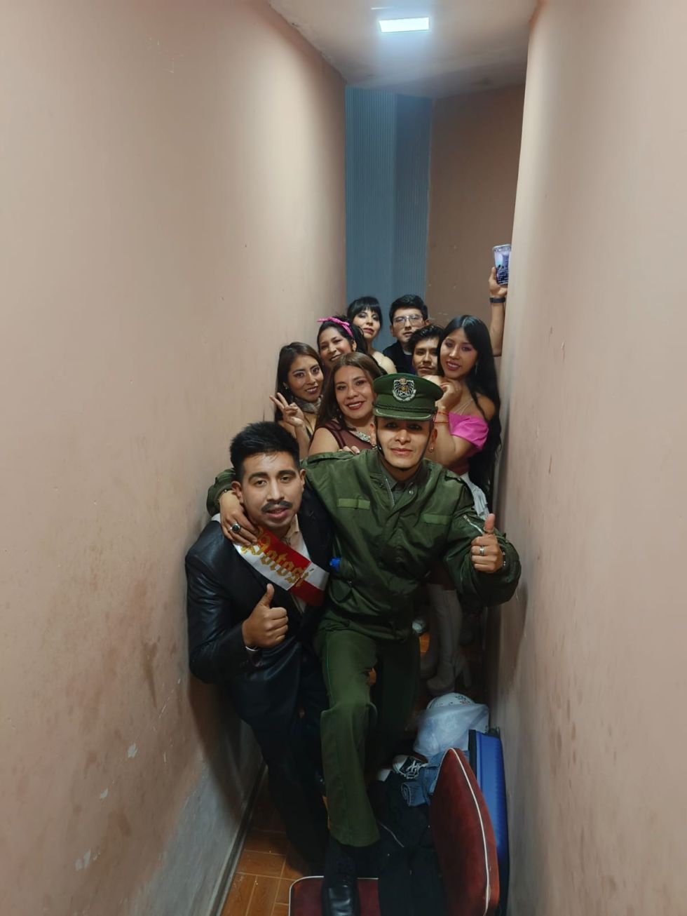 Anoche se presentó la obra teatral "El Bule", una sátira de la situación de Potosí