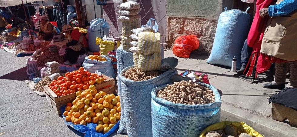 Los bloqueos no evitan ingreso de fruta  Potosí para Corpus Christi 