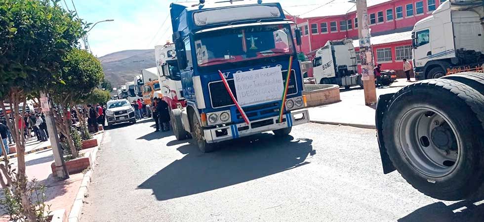 Denuncian que los bloqueos están asfixiando la economía de Potosí