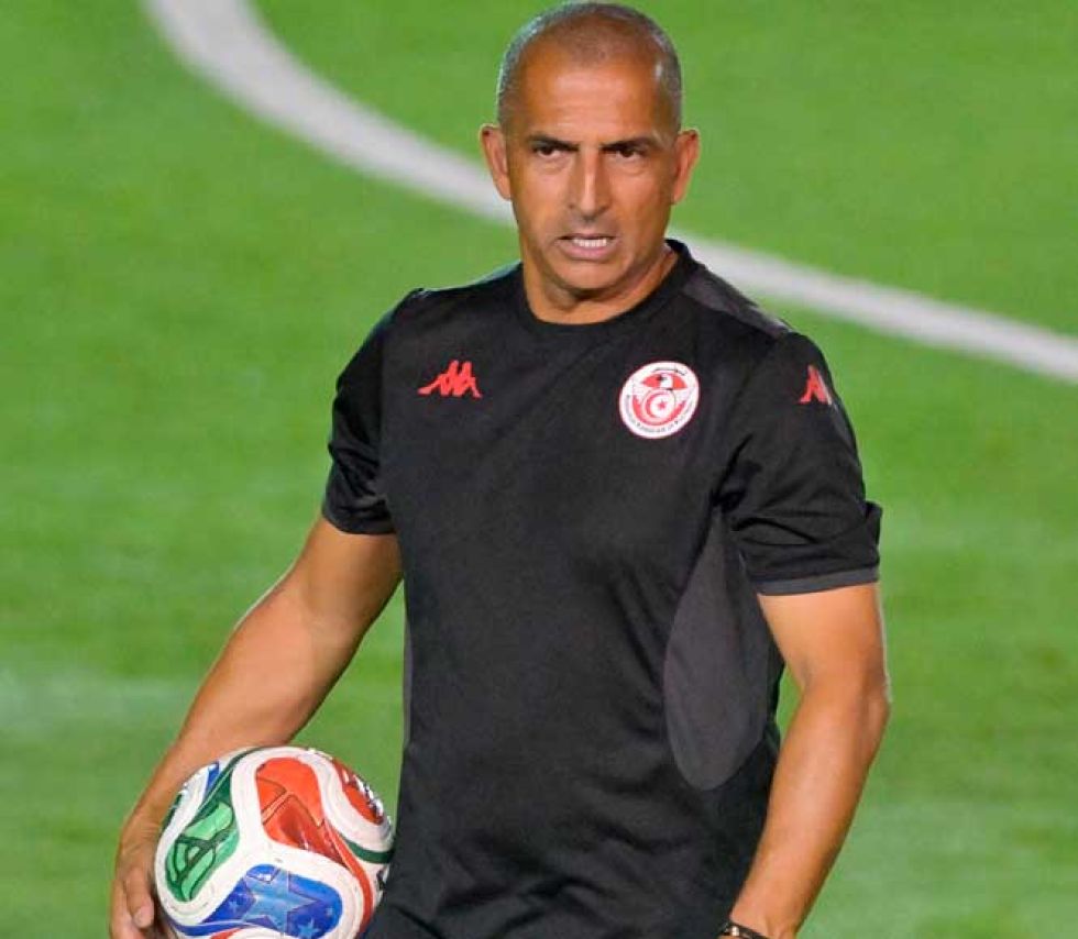 Túnez despide a su técnico después de perder con Suecia