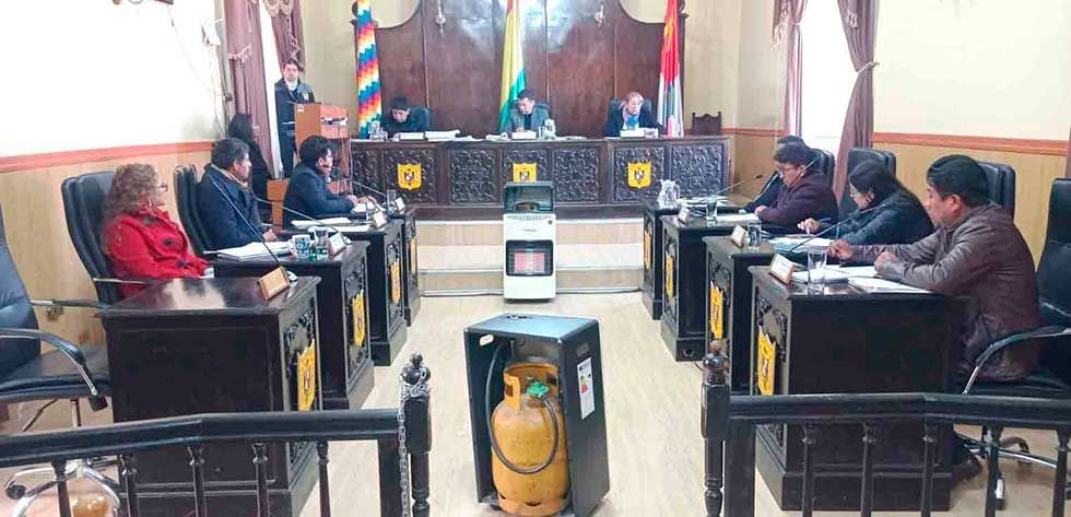 Exconcejales serán procesados por faltas a sesiones no descontadas