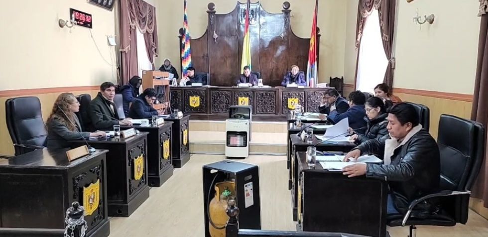 El Concejo Municipal sigue funcionando con diez concejales