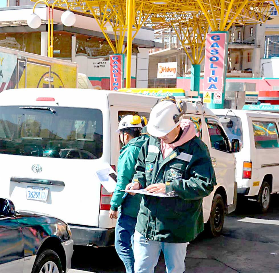 Anulan placas por carguío  repetitivo de carburantes