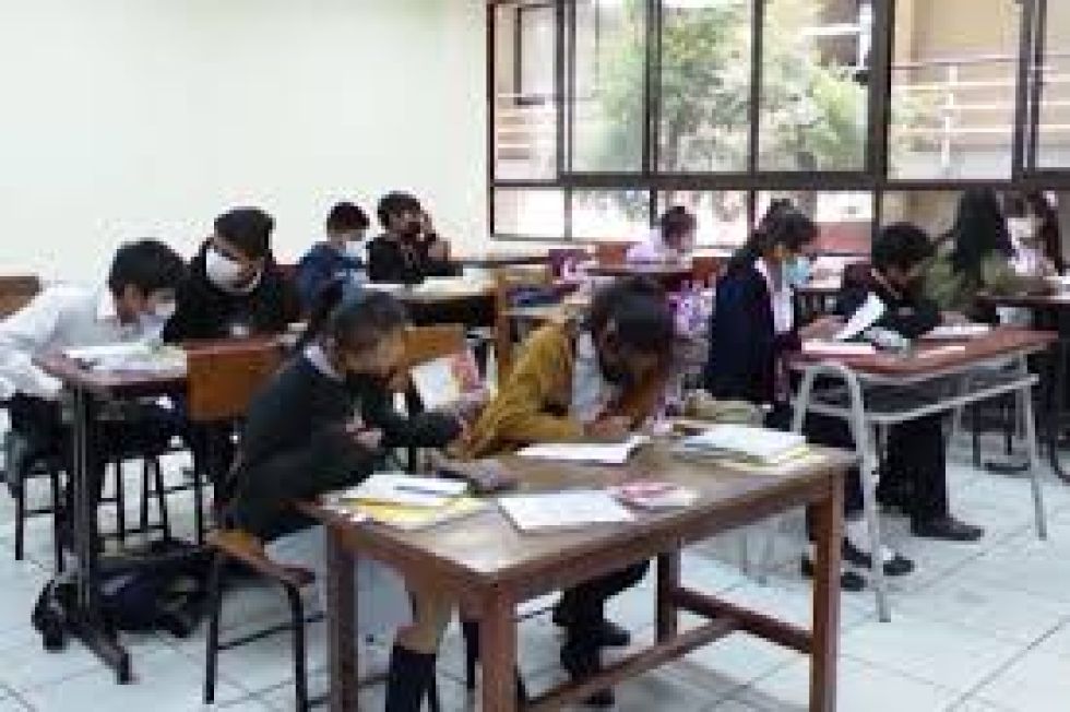 Emiten alerta naranja por brote de herpangina en escuelas de Cochabamba