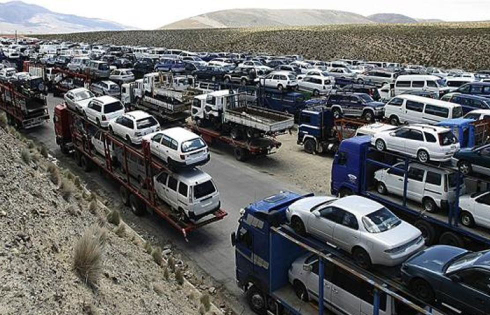 Transporte declara emergencia ante posibilidad de nacionalizar autos chutos