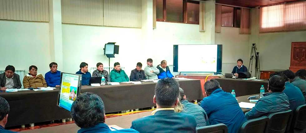Analizarán datos de abandono y rendimiento escolar