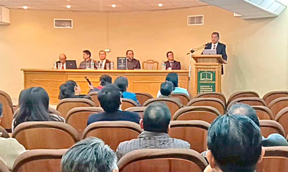 Gonzalo Hidalgo presenta provocadora tesis doctoral