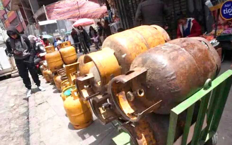 Descubren contrabando de gas en garrafas que iban a Argentina