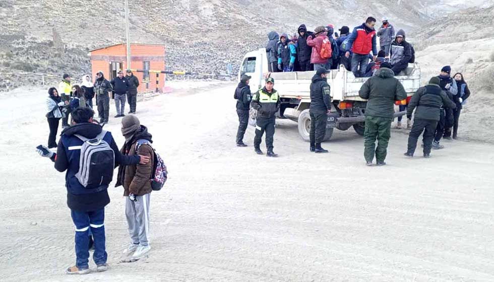 Menores del interior del país llegan a Potosí para trabajar en las minas