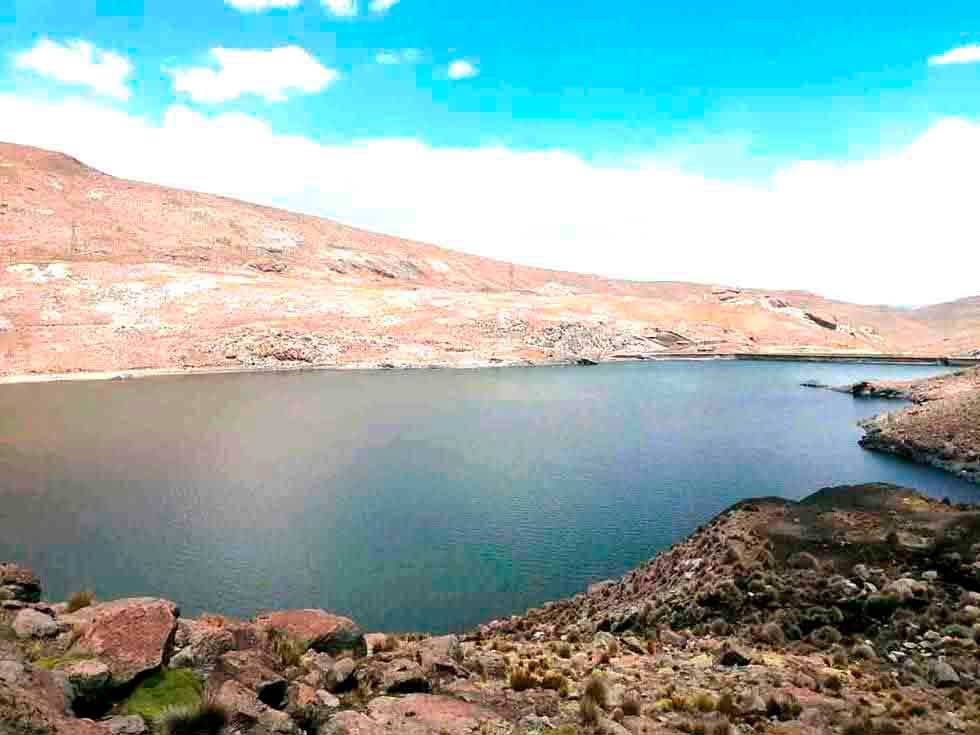 Aapos reduce las horas de dotación de agua por red en la Villa Imperial