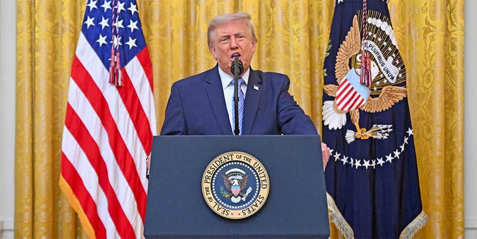 Trump cuestiona integridad electoral de Estados Unidos