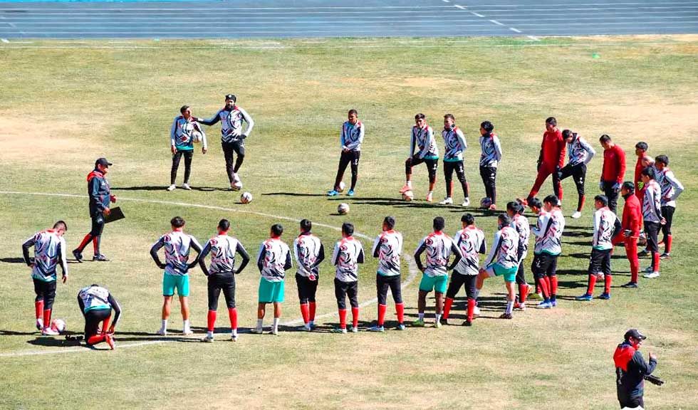 Nacional busca subir al quinto lugar al mando de Villegas
