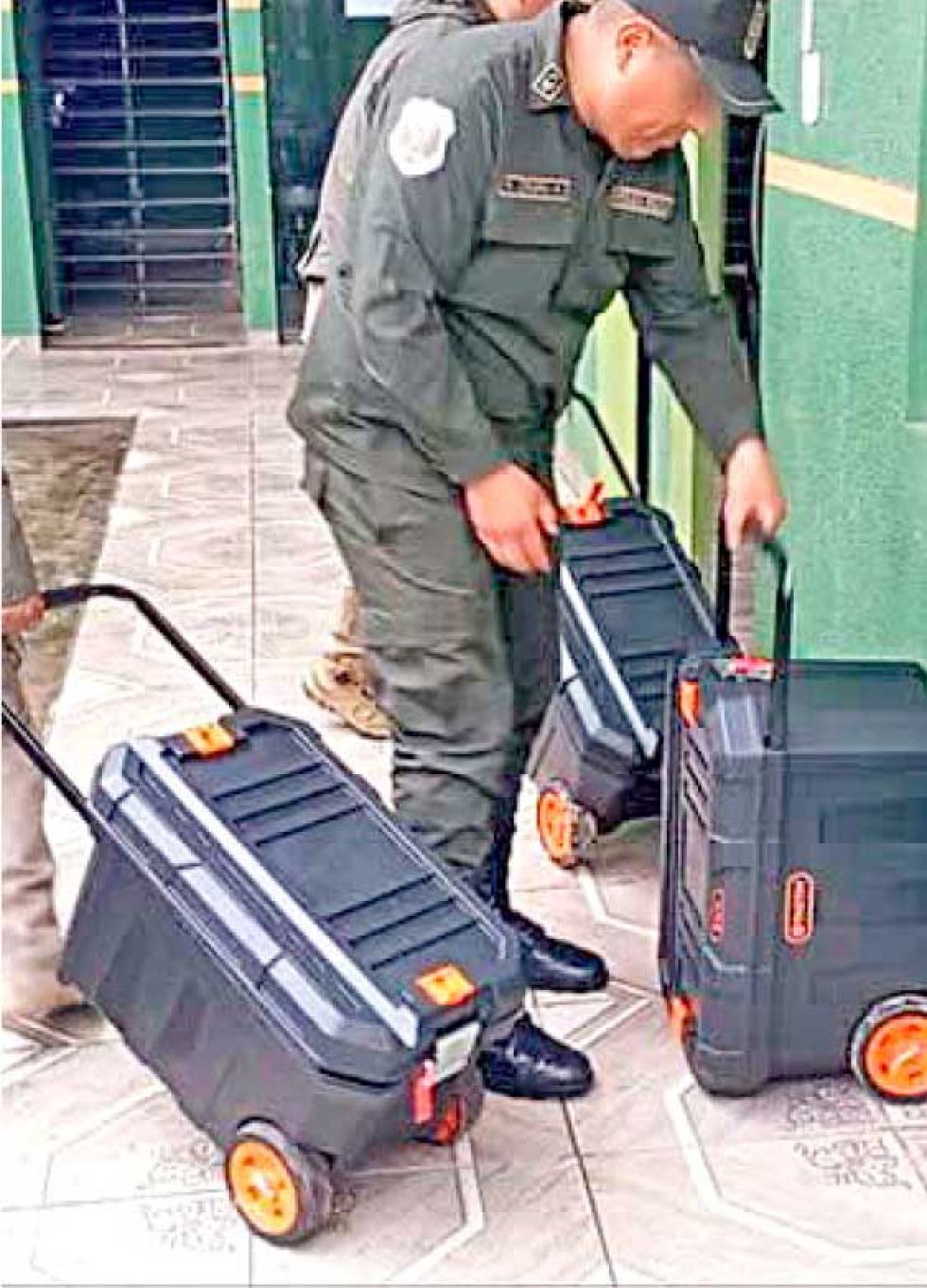 Escándalo: Había más oro en las 4 maletas secuestradas en Viru Viru