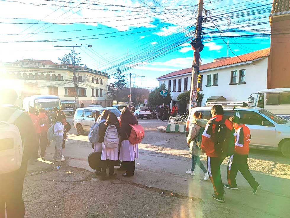 Prevén que las clases terminen la primera semana de diciembre
