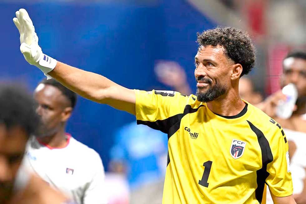 Colo Colo oficializa el fichaje de Vozinha