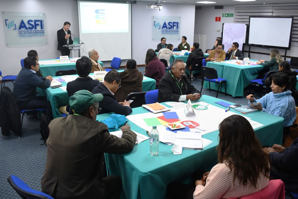 ASFI impulsa una estrategia nacional para ampliar la inclusión financiera