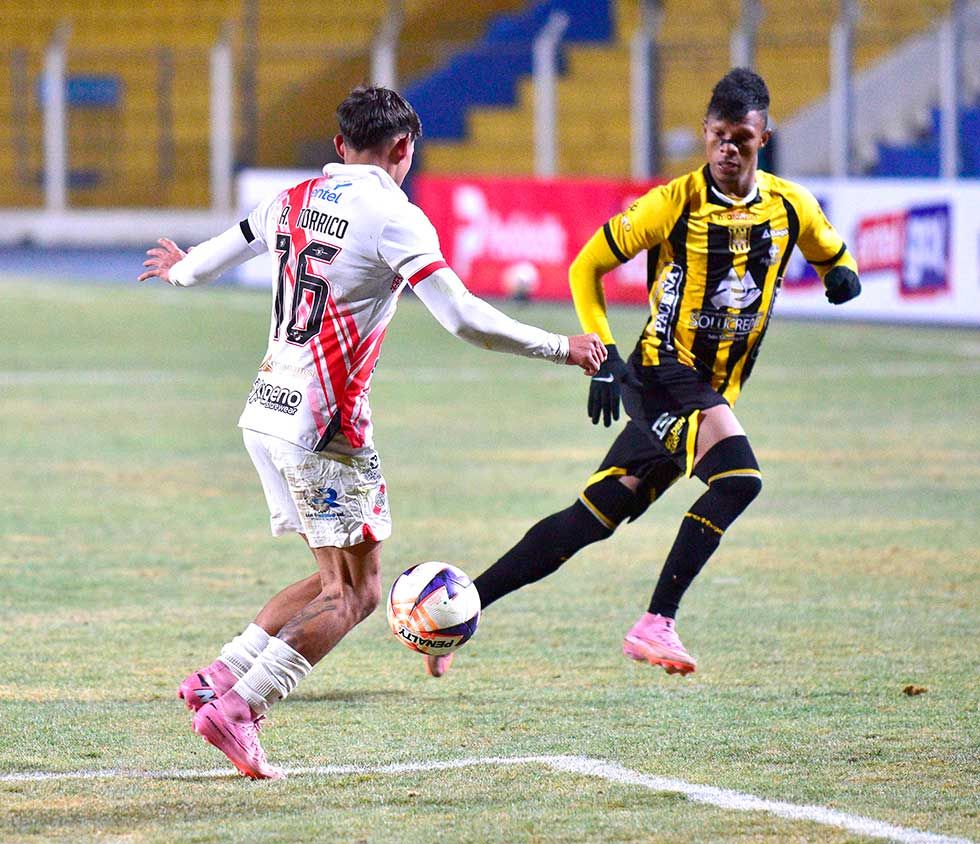 Nacional cae rendido ante el Tigre de Achumani