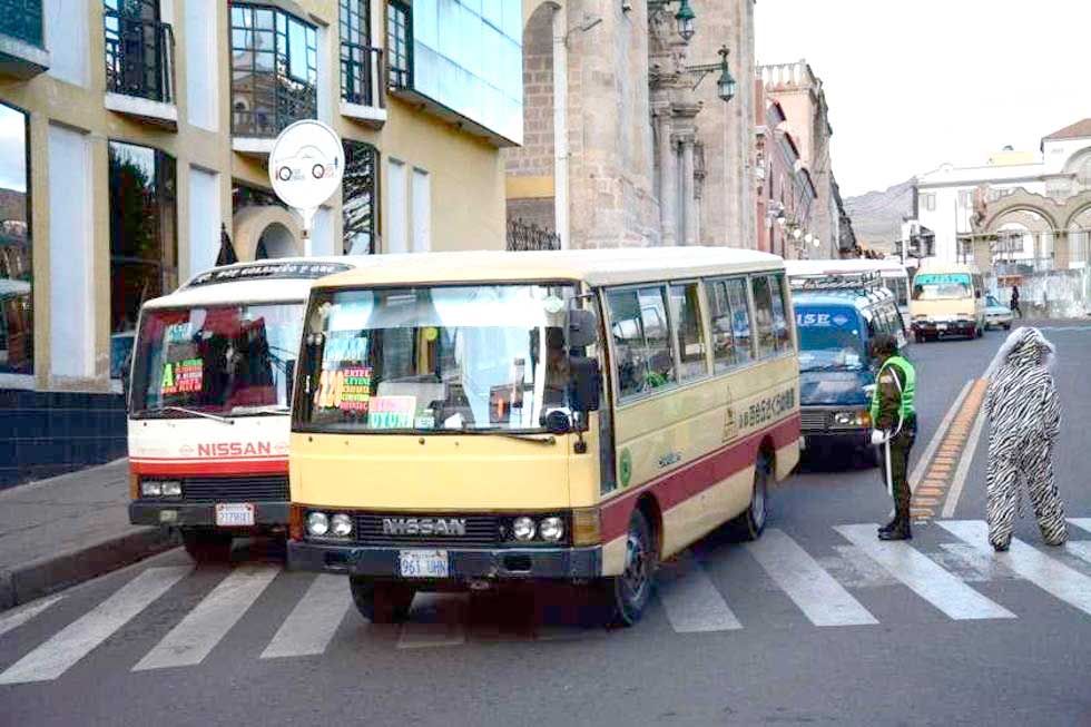 Choferes plantean nuevo  estudio tarifario y vecinos rechazan cualquier alza